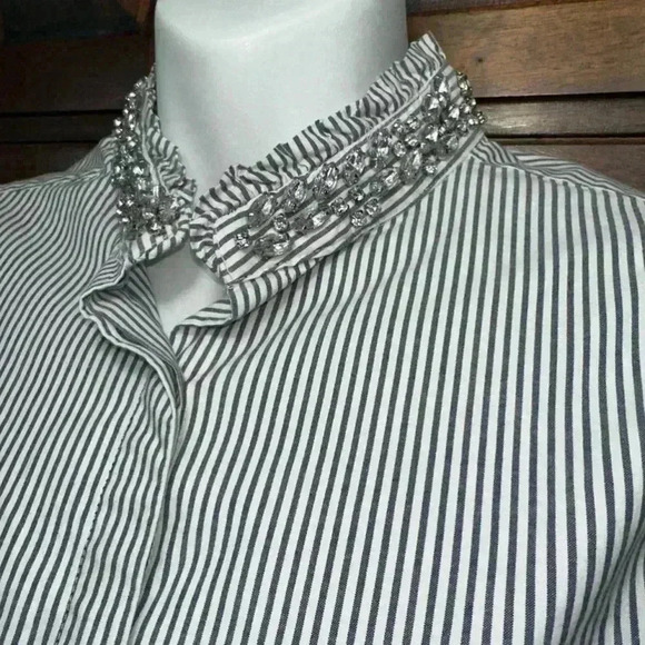 Elle Button Down Shirt Women’s Size 12 / Stripes w/ Rhinestone Neck - Picture 6 of 15